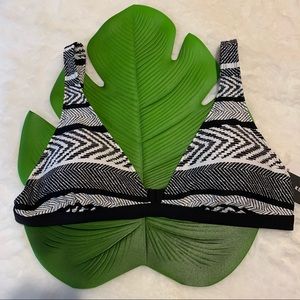 Kenneth Cole Banded Bikini Top Sz XL NWT